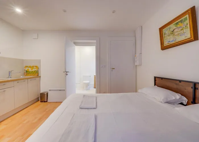 Superbe Triangle D'or Бордо