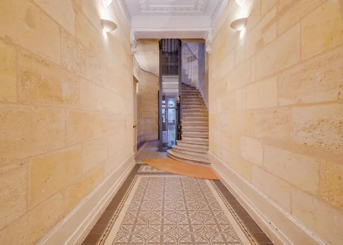 Superbe Triangle D'or *